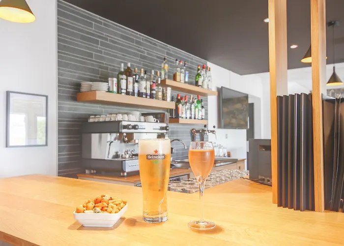 Brit Hotel Reims La Neuvillette